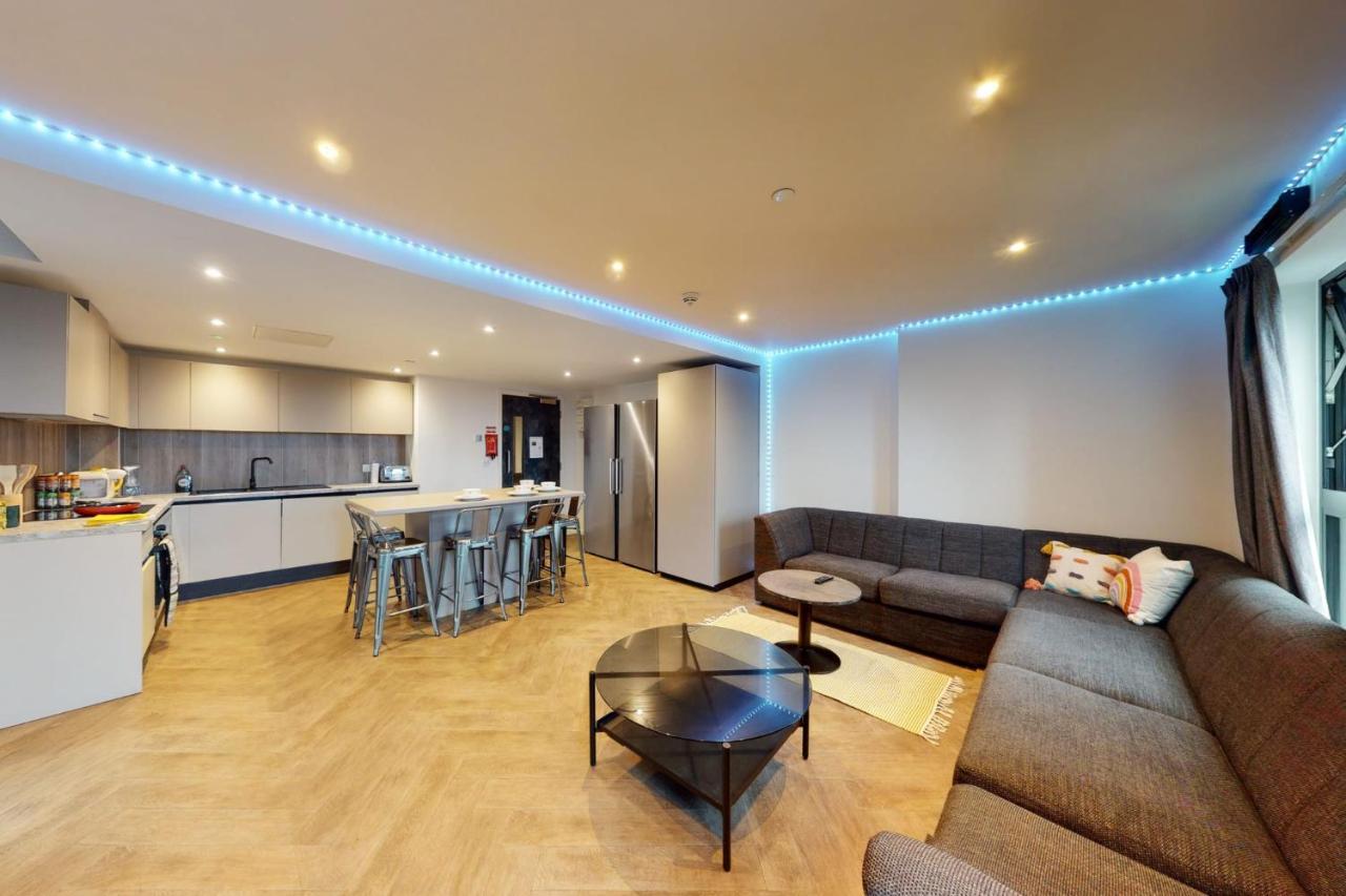 Private Bedrooms With Shared Kitchen, Studios And 2 Bed Apartments At Canvas Manchester Exteriör bild